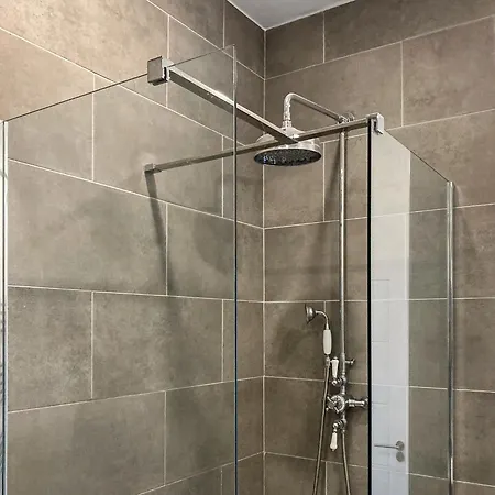 Flat 4 Holiday home *